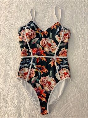 Cupshe Black Floral One-Piece Swimsuit with White Trim